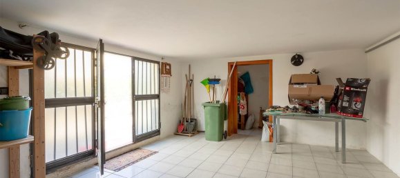 Villa de 8 habitaciónes en Campi Bisenzio, Italy No. 9345 44