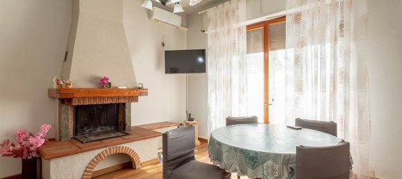 Villa de 8 habitaciónes en Campi Bisenzio, Italy No. 9345 13