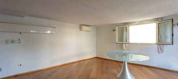 Villa de 8 habitaciónes en Campi Bisenzio, Italy No. 9345 34