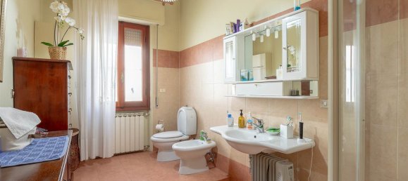 Villa de 8 habitaciónes en Campi Bisenzio, Italy No. 9345 29