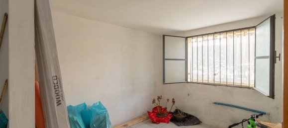 Villa de 8 habitaciónes en Campi Bisenzio, Italy No. 9345 48