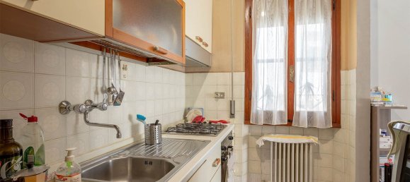 Villa de 8 habitaciónes en Campi Bisenzio, Italy No. 9345 12