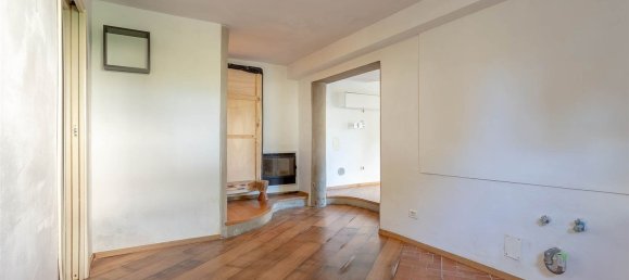 Villa de 8 habitaciónes en Campi Bisenzio, Italy No. 9345 38