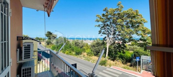 4 bedrooms House in Termoli, Italy No. 337764 25