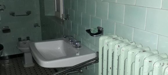 7 rooms Apartment in Ferrara, Italy No. 65417 22