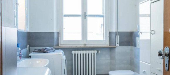 4 rooms Apartment in Ancona, Italy No. 35897 5