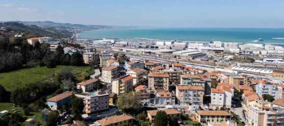 4 rooms Apartment in Ancona, Italy No. 35897 21