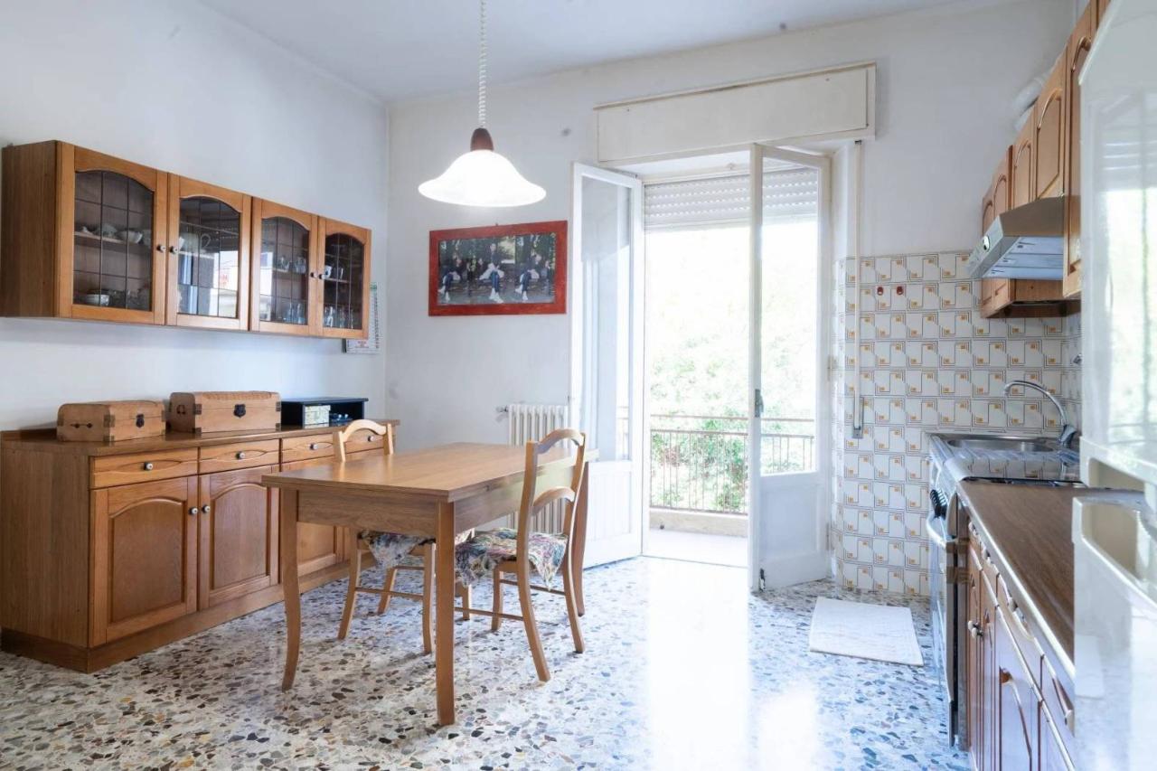 4 rooms Apartment in Ancona, Italy No. 35897