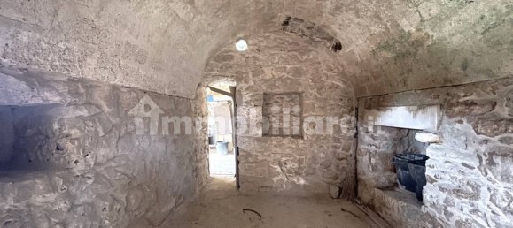 4 bedrooms House in Francavilla Fontana, Italy No. 27717 42