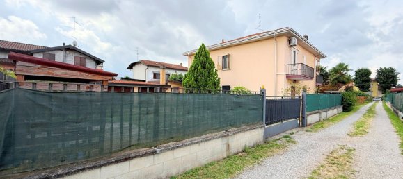 10 rooms Villa in Lonate Pozzolo, Italy No. 334224 32