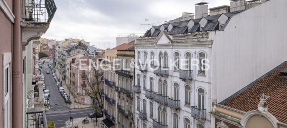 4 bedrooms Apartment in Lisbon, Portugal No. 96040 14