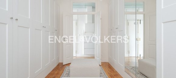 4 bedrooms Apartment in Lisbon, Portugal No. 96040 16