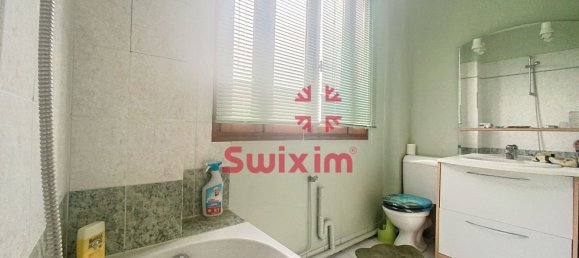 2 rooms Apartment in Paris, France No. 161984 5