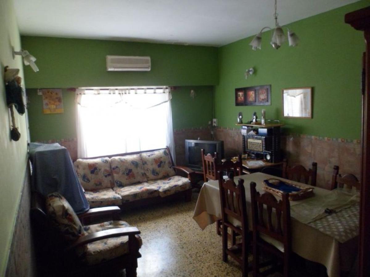 2 Schlafzimmer Haus in Moron, Argentina, Nr. 20135