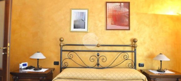 3 bedrooms Apartment in Turin, Italy No. 271070 28