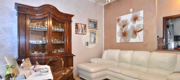 3 bedrooms Apartment in Turin, Italy No. 271070 5