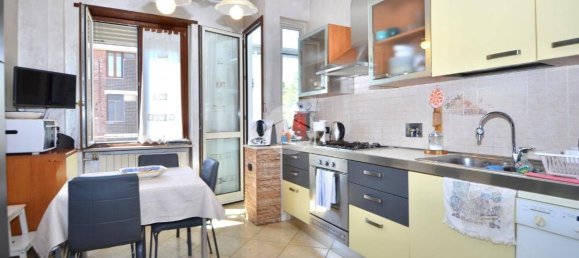 3 bedrooms Apartment in Turin, Italy No. 271070 12
