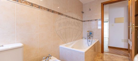 Casa de 3 dormitorios en Seixal, Portugal No. 22532 2