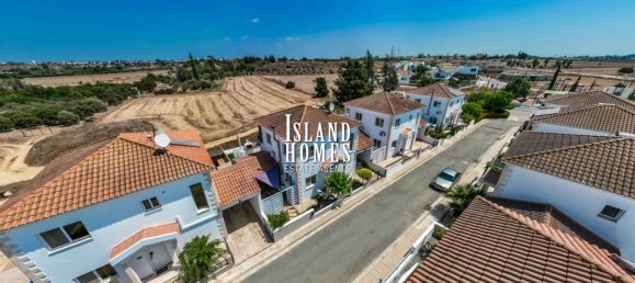 3 bedrooms House in Frenaros, Cyprus No. 24020 13