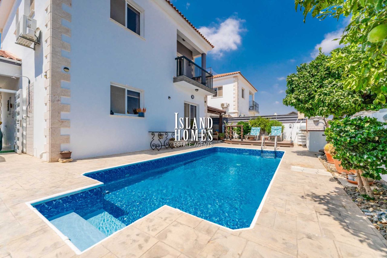 3 bedrooms House in Frenaros, Cyprus No. 24020