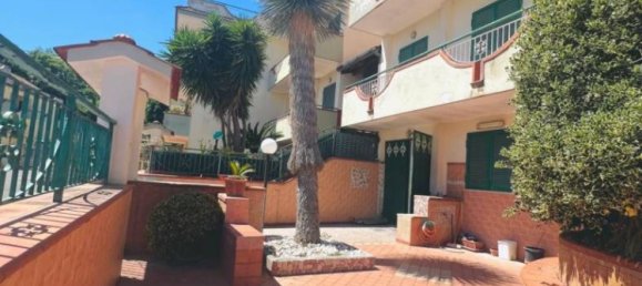 4 bedrooms Villa in Pozzuoli, Italy No. 288848 9