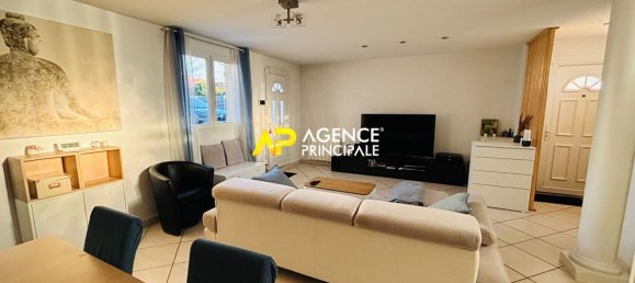 3 bedrooms House in Bezons, France No. 133358 2