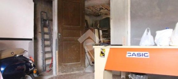 Дом с 9 комнатами в Трапани, Италия № 139111 3