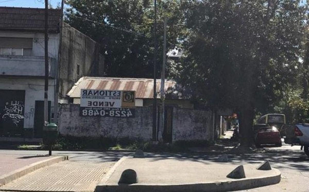 Grundstück in Lanus, Argentina 150m², Nr. 30978