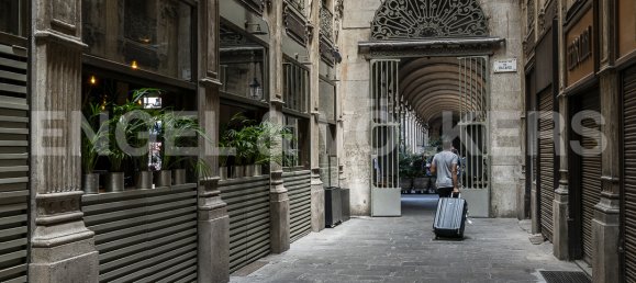 Apartamento de 2 dormitorios en Ciudad Vieja, Spain No. 112742 50