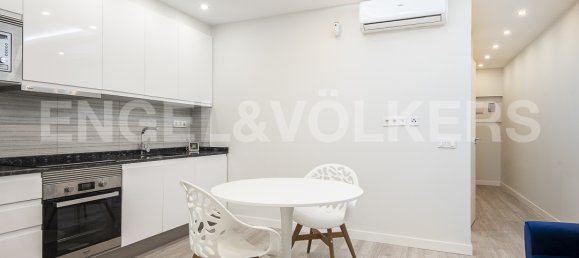 Apartamento de 2 dormitorios en Ciudad Vieja, Spain No. 112742 3