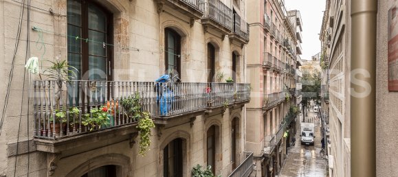 Apartamento de 2 dormitorios en Ciudad Vieja, Spain No. 112742 42