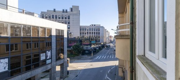 3 bedrooms Apartment in Porto, Portugal No. 81953 16