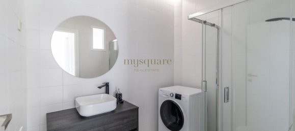 3 bedrooms Apartment in Porto, Portugal No. 81953 6