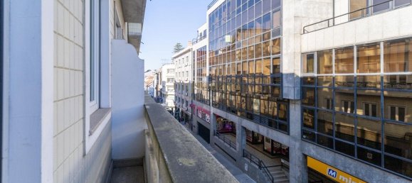 3 bedrooms Apartment in Porto, Portugal No. 81953 15