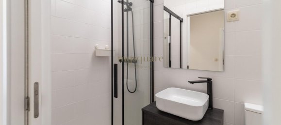 3 bedrooms Apartment in Porto, Portugal No. 81953 12