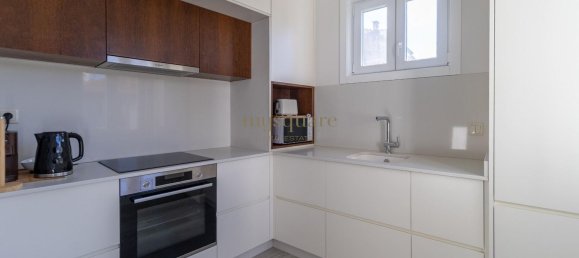 3 bedrooms Apartment in Porto, Portugal No. 81953 7