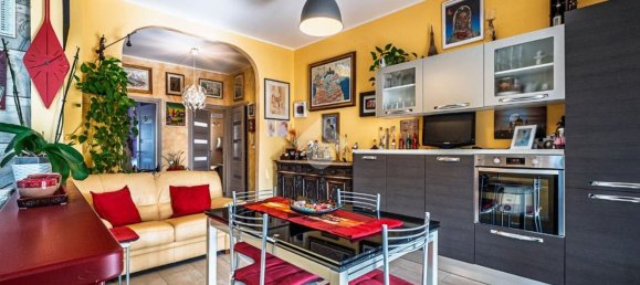 3 Schlafzimmer Wohnung in Collegno, Italy, Nr. 313304 5