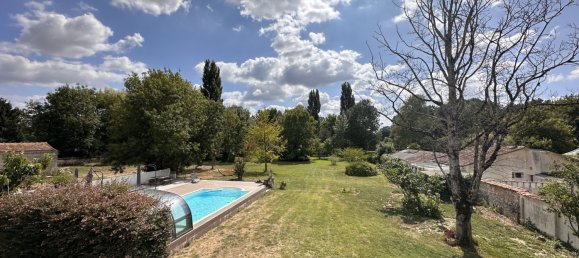 Casa de 7 dormitorios en Saint-Jean-d'Angely, France No. 277518 3