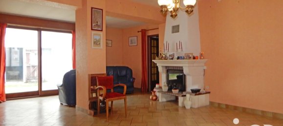 2 Schlafzimmer Haus in Mont-pres-Chambord, France, Nr. 56464 2