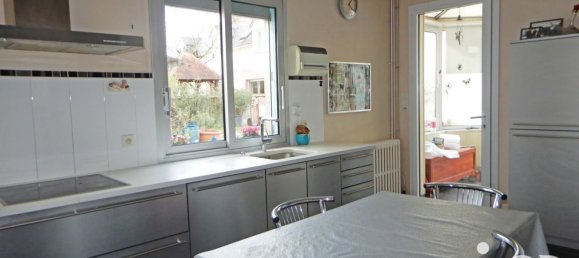 2 Schlafzimmer Haus in Mont-pres-Chambord, France, Nr. 56464 3