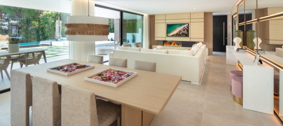 Villa de 5 dormitorios en Marbella, Spain No. 72736 49