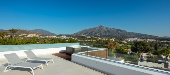 Villa de 5 dormitorios en Marbella, Spain No. 72736 41