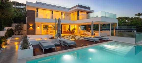 Villa de 5 dormitorios en Marbella, Spain No. 72736 9