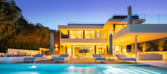 Villa de 5 dormitorios en Marbella, Spain No. 72736 31