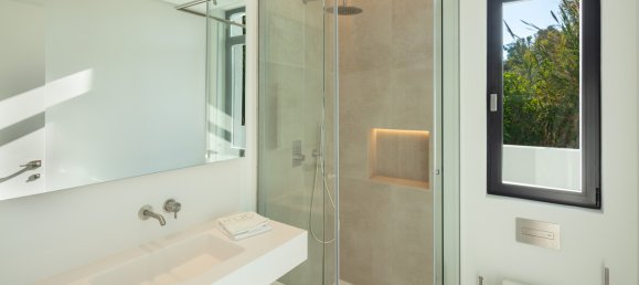 Villa de 5 dormitorios en Marbella, Spain No. 72736 37