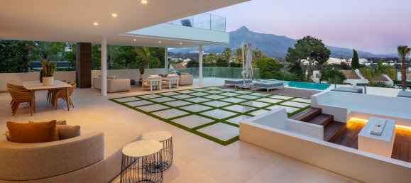 Villa de 5 dormitorios en Marbella, Spain No. 72736 6