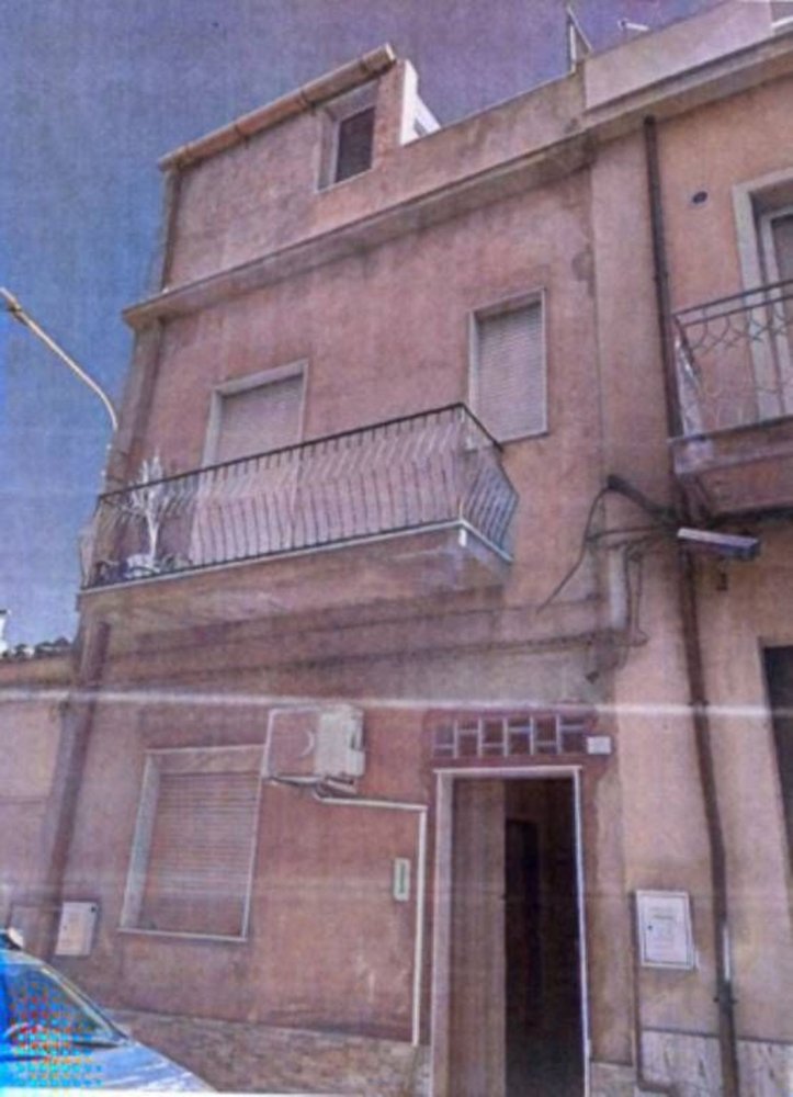 2 bedrooms Apartment in Vittoria, Italy No. 376161