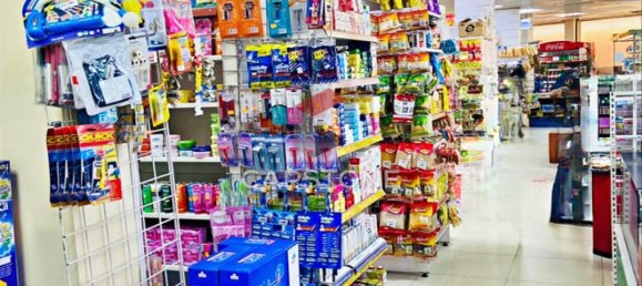 Laden in Al Sinaiya, UAE 465m², Nr. 22221 2