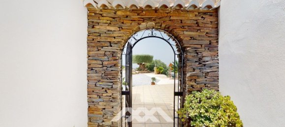 Villa de 4 dormitorios en Sayalonga, Spain No. 45997 44