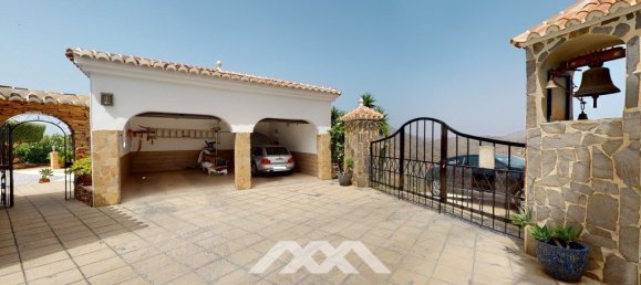 Villa de 4 dormitorios en Sayalonga, Spain No. 45997 43